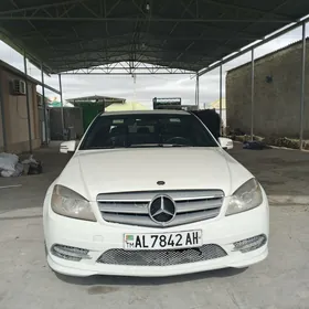 Mercedes-Benz C300 2010