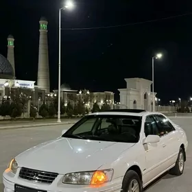 Toyota Camry 1999