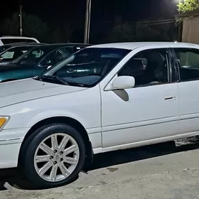 Toyota Camry 2000