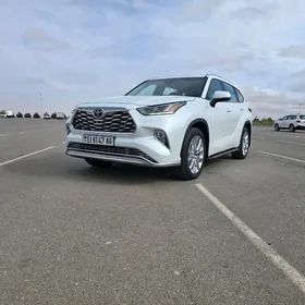 Toyota Highlander 2022