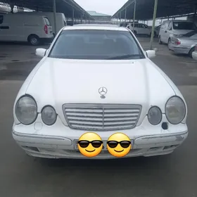Mercedes-Benz E320 2000