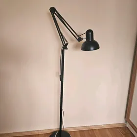 напольная  лампа