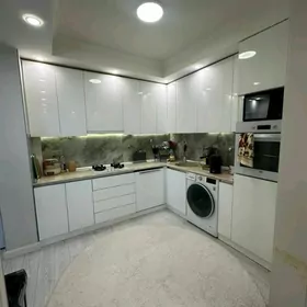 Centr 3 komnat 2 etaj 80m²