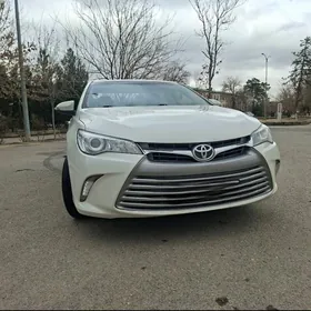 Toyota Camry 2017