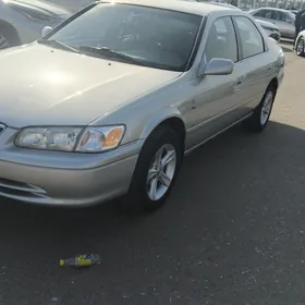 Toyota Camry 2000