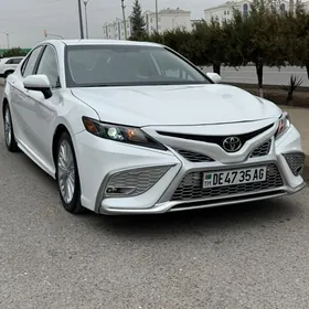 Toyota Camry 2020