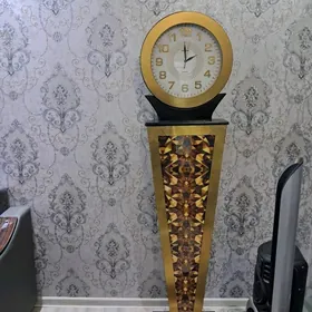 часы кварцевые напольные