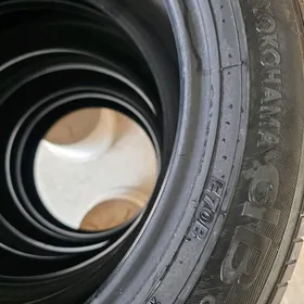 Yokohama 215/55/17 2024ÿyl