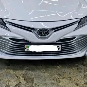 toyota camry 2021