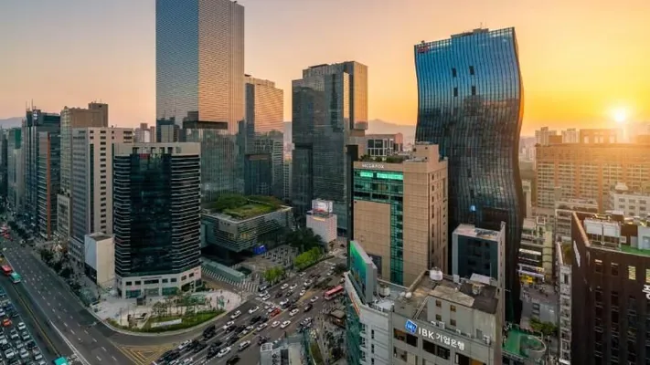 Günorta Koreýada miras salgydy baýlary ýurtdan gitmäge mejbur edýär