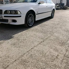 BMW E39 2003