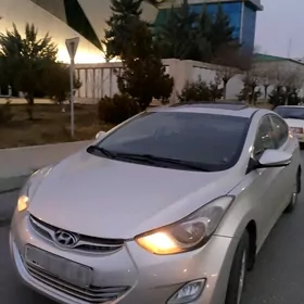 Hyundai Elantra 2012