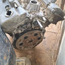 3-lik motor dwigatel Camry