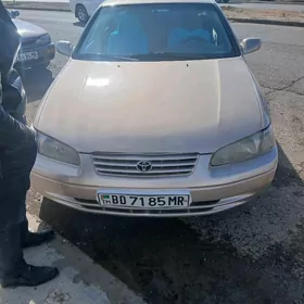 Toyota Camry 1999
