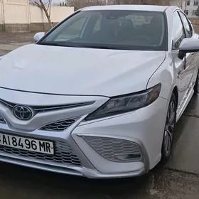 Toyota Camry 2021