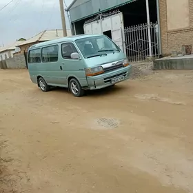 Toyota Hiace 1990