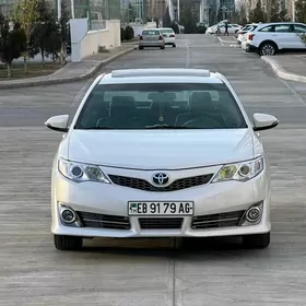 Toyota Camry 2013