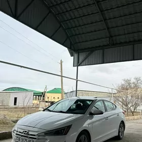 Hyundai Elantra 2018