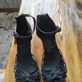 Пуанты/туфли для танцев