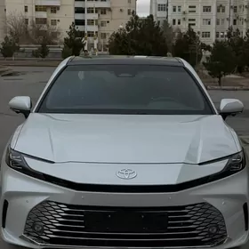 Toyota Camry 2025