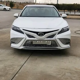 Toyota Camry 2020