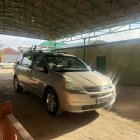 Toyota Sienna 2004