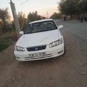 Toyota Camry 2000