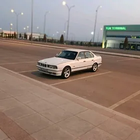 BMW 525 1988