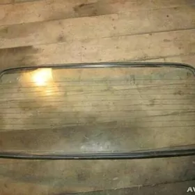 Заднее стекло от Жигули.