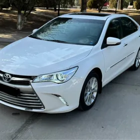 Toyota Camry 2015
