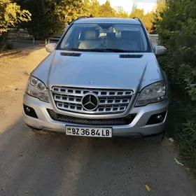 Mercedes-Benz ML350 2010