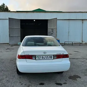 Toyota Camry 2000