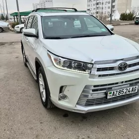 Toyota Highlander 2018