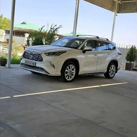 Toyota Highlander 2020