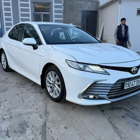 Toyota Camry 2022