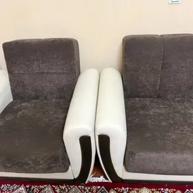 diwan kreslo, istikbal