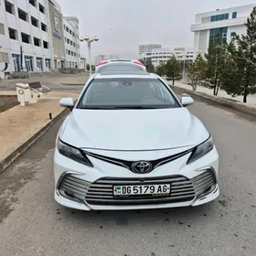 Toyota Camry 2020
