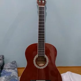 Uly gitara