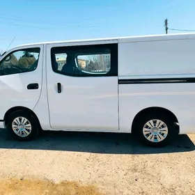 Nissan NV3500 2014