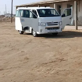 Toyota Hiace 2007