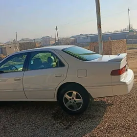 Toyota Camry 2001