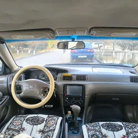 Toyota Camry 2001