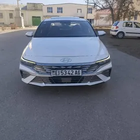 Hyundai Elantra 2024