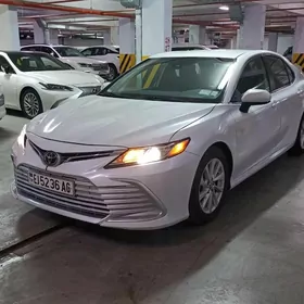 Toyota Camry 2022