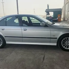 BMW E39 2000