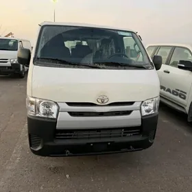 Toyota Hiace 2026