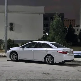 Toyota Camry 2017