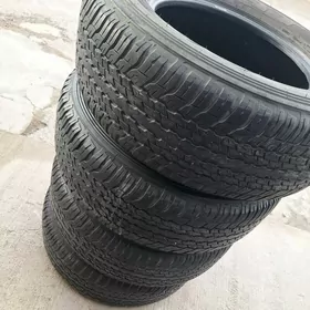 Dunlop 265 65 17