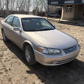 Toyota Camry 2001
