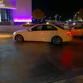 Mercedes-Benz C300 2010